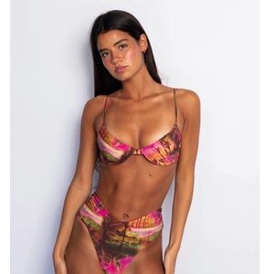 NWT Skatie Claire Underwire Bikini Top in tropical color Careyes size Small
